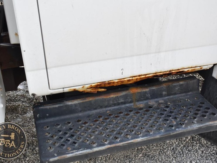 2008-gmc-topkick-c5500-image-31