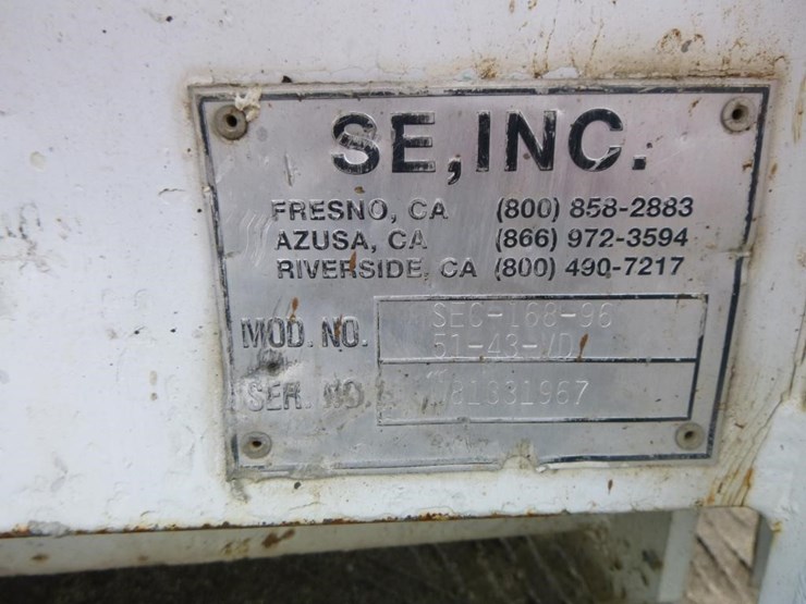 2013-ford-f550-image-33