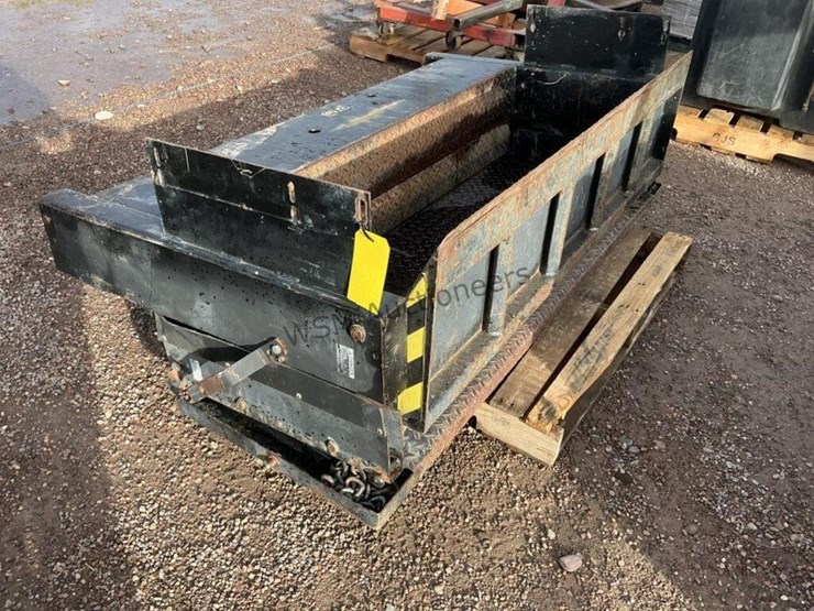 tommy-gate-electric-liftgate-image-3