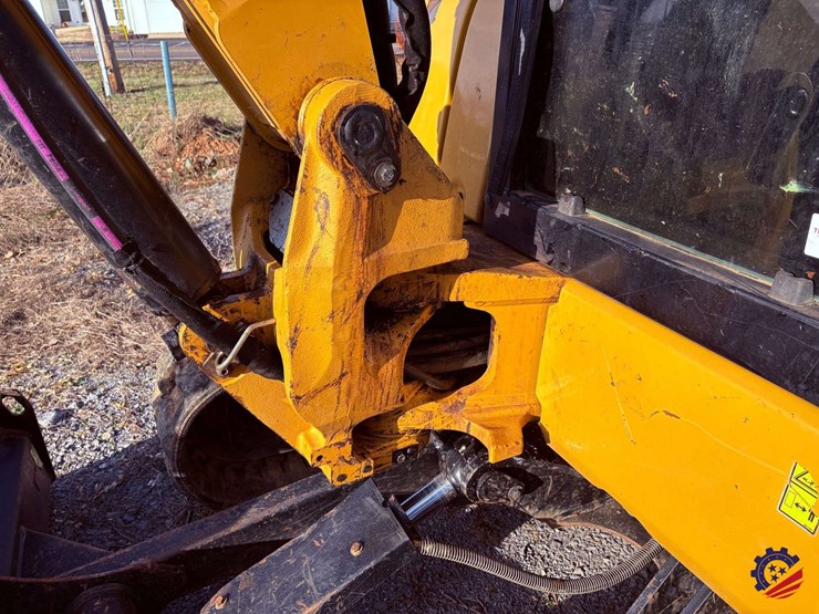 2016-cat-305e2-mini-excavator-image-17