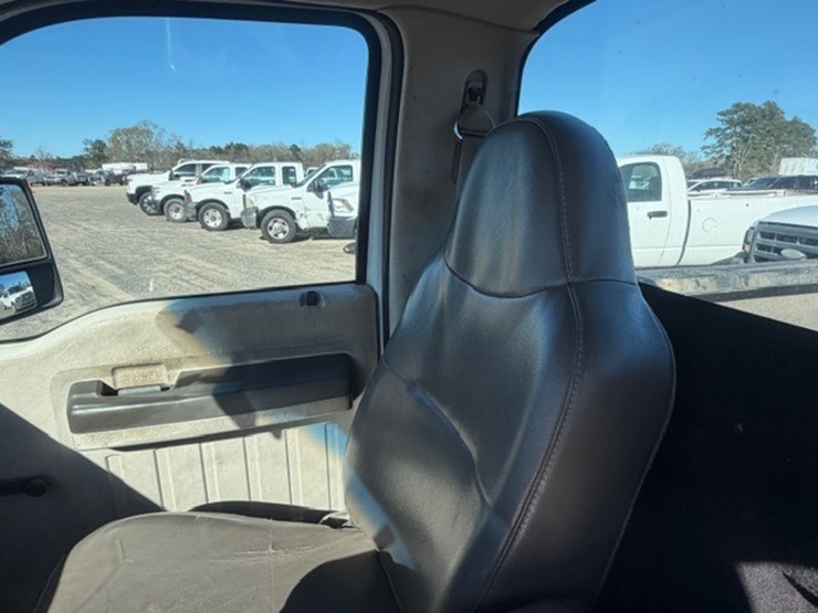 2008-ford-f250-image-28