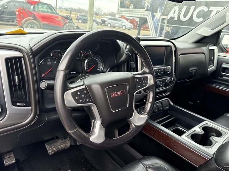 2018-gmc-1500-image-21