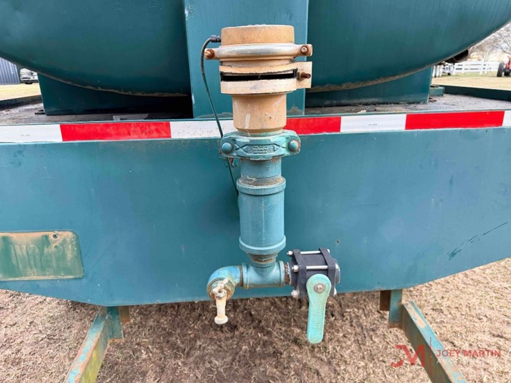 1995-ford-f-series-water-truck-image-9