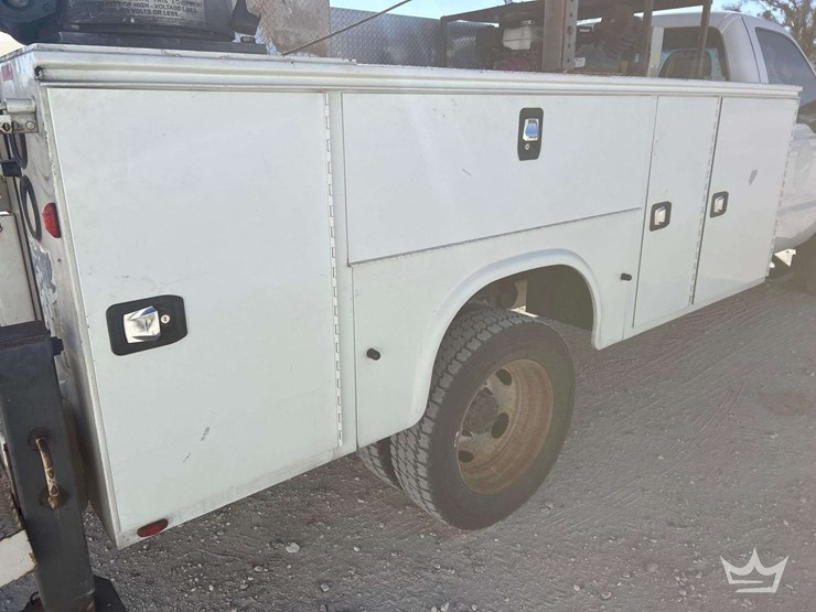 2016-ford-f550-image-27