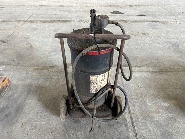 hand-pump-greaser-image-4