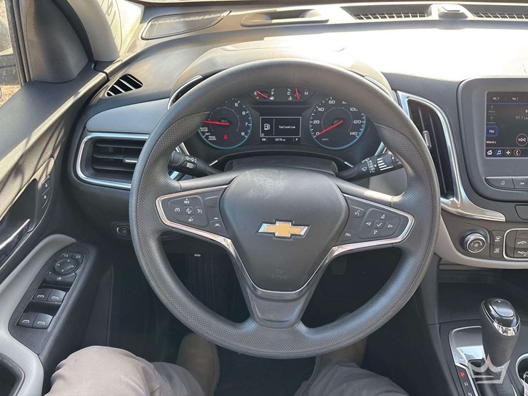 2021-chevrolet-equinox-image-14