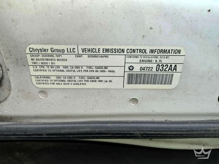 2013-dodge-charger-sedan-image-26