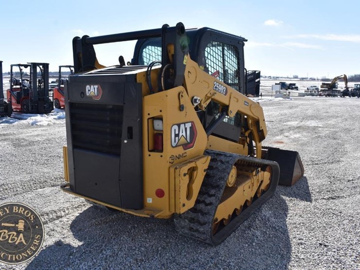 2022-caterpillar-259d3-image-12