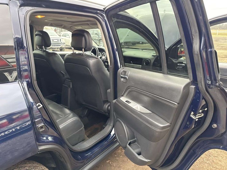 2016-jeep-compass-image-17