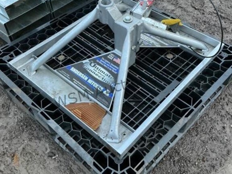 ultimate-5th-gooseneck-to-king-pin-hitch-image-2