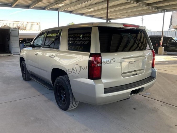 2015-chevrolet-tahoe-image-5