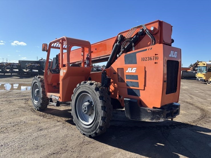 2018-jlg-8042-image-4