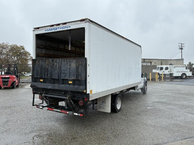 2010-ford-f550-image-3