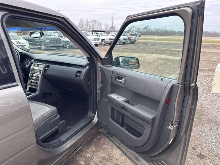 2012-ford-flex-image-19