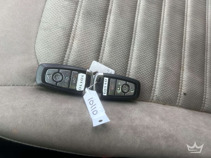 2017-ford-fusion-hybrid-sedan-image-23