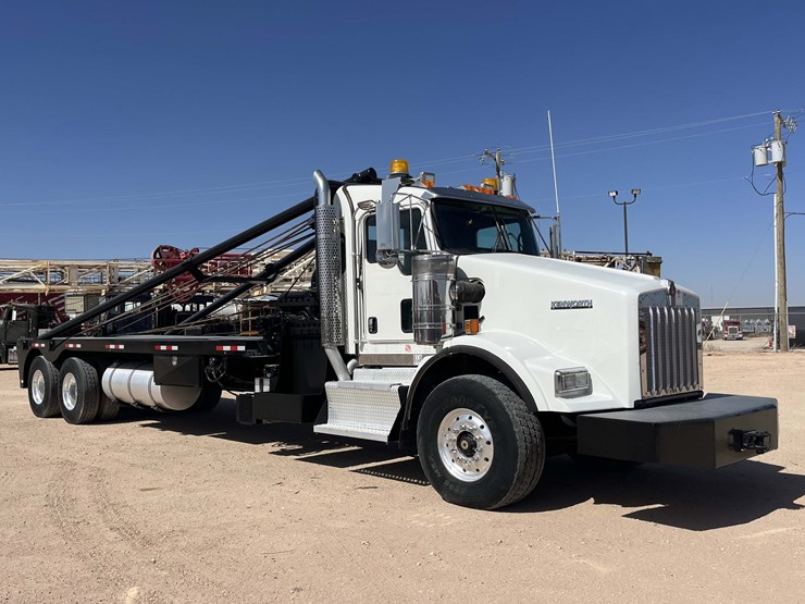 2015-kenworth-t800-image-1