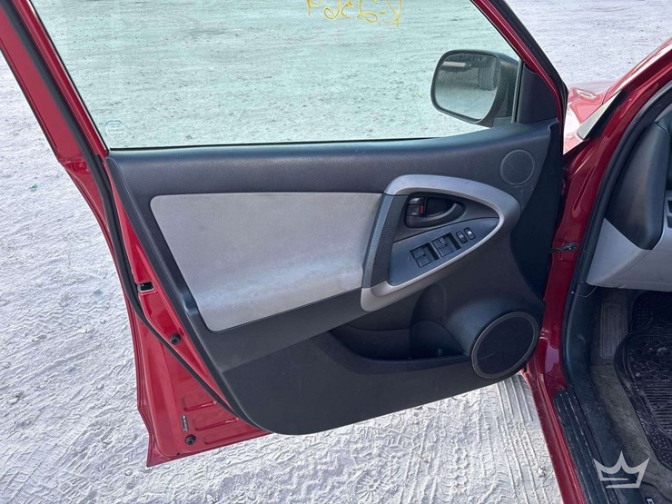 2007-toyota-rav4-image-11