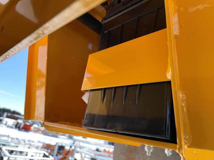 #5409-•-mms-850-ride-on-road-roller-image-16