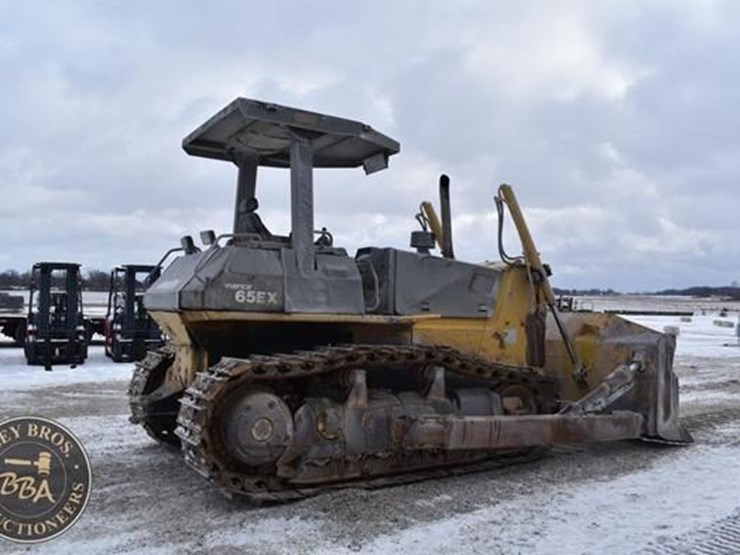 komatsu-d65ex-12-image-11
