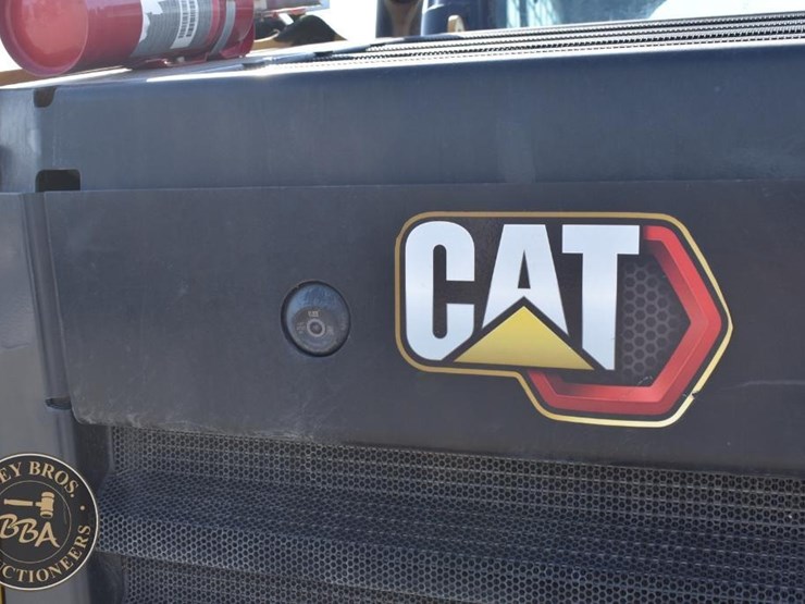 2020-caterpillar-279d3-image-42
