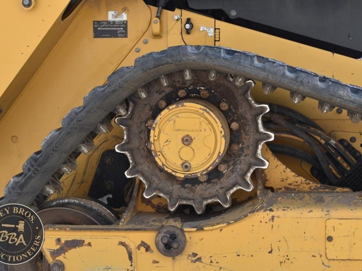 2020-caterpillar-279d3-image-44