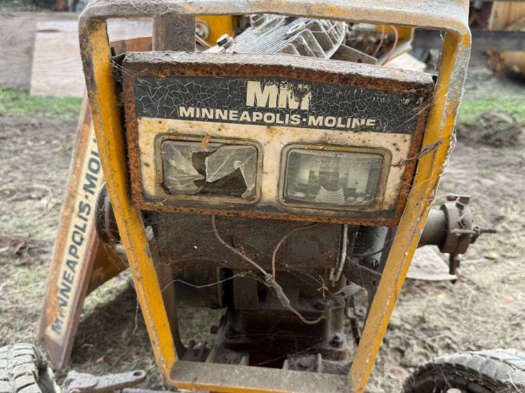 minneapolis-moline-112-image-15