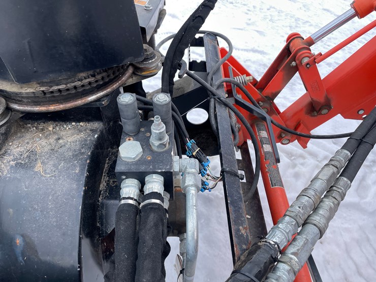 #7557-•-2010x-front-mount-snowblower-image-11