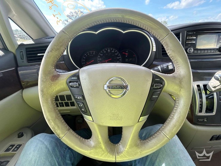 2014-nissan-quest-image-13