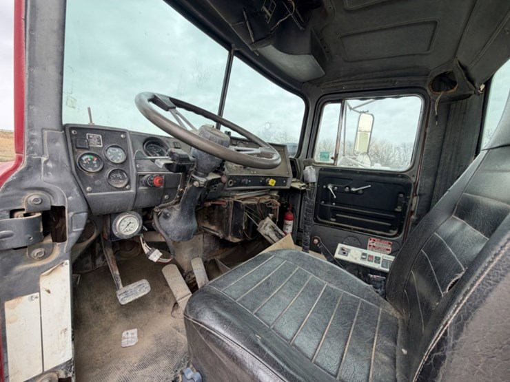 1997-mack-mixer-image-9