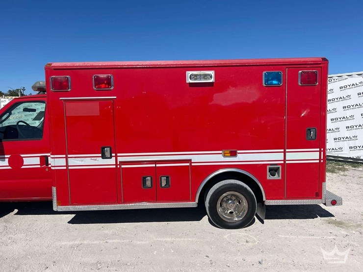 2008-ford-e450-image-18