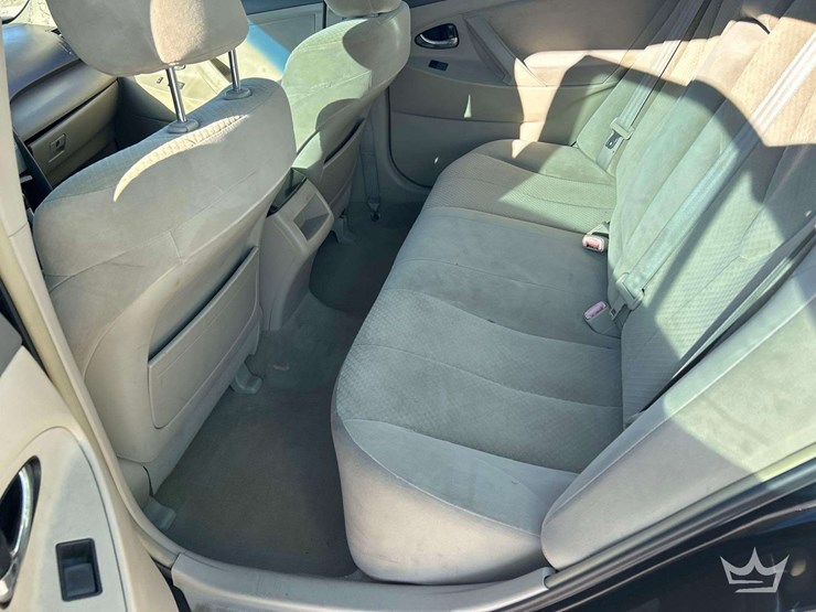 2008-toyota-camry-sedan-image-22