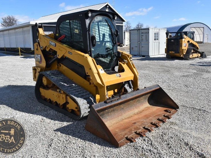 2022-caterpillar-259d3-image-18