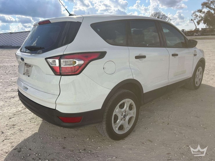 2017-ford-escape-image-3