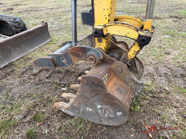 komatsu-pc35-image-10