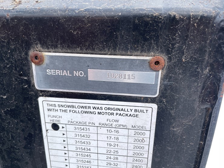 #7557-•-2010x-front-mount-snowblower-image-13