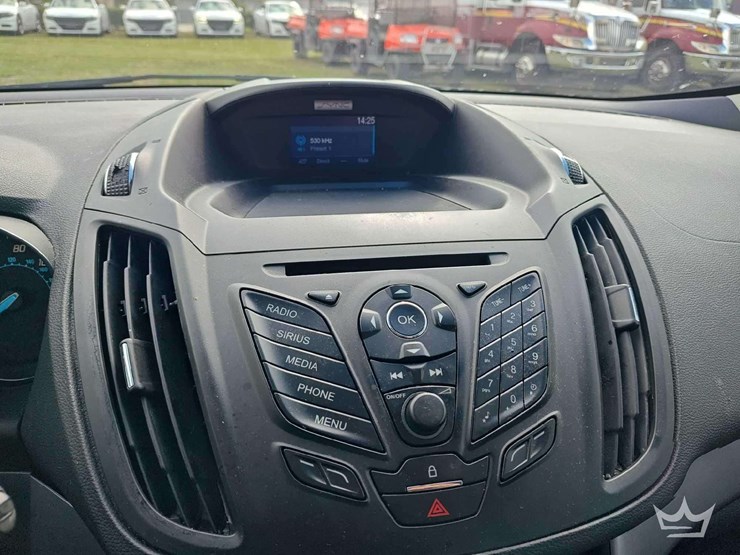 2015-ford-escape-image-38
