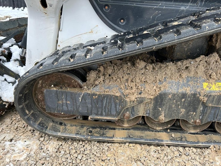 2020-bobcat-t64-image-17