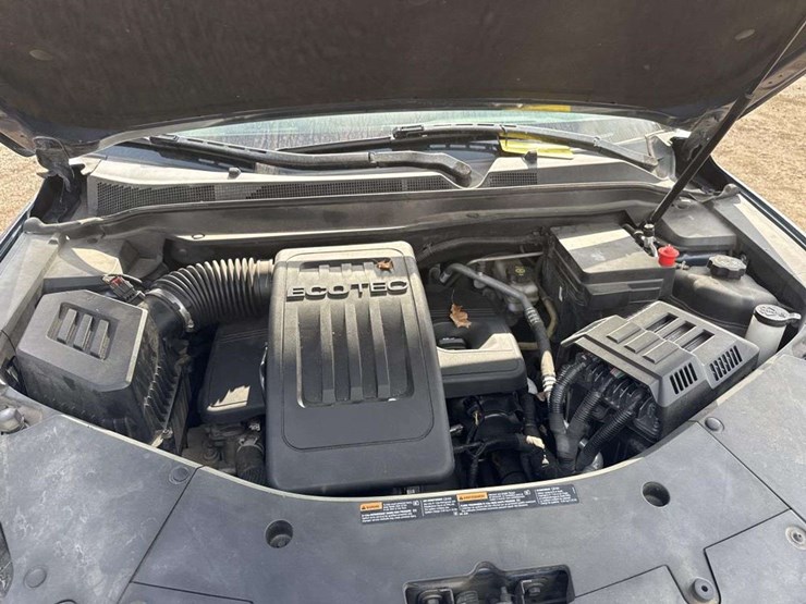 2016-chevrolet-equinox-image-24