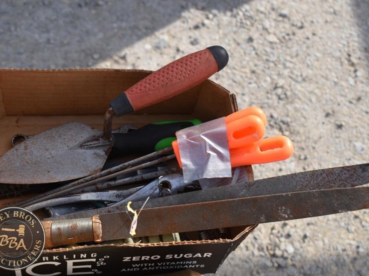 lot-of-assorted-garden-tools-and-hardware-41815-image-4