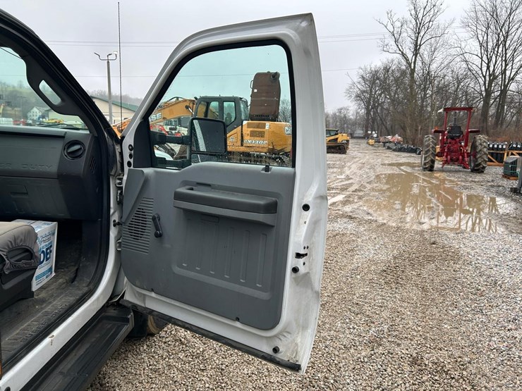 2016-ford-f450-image-18