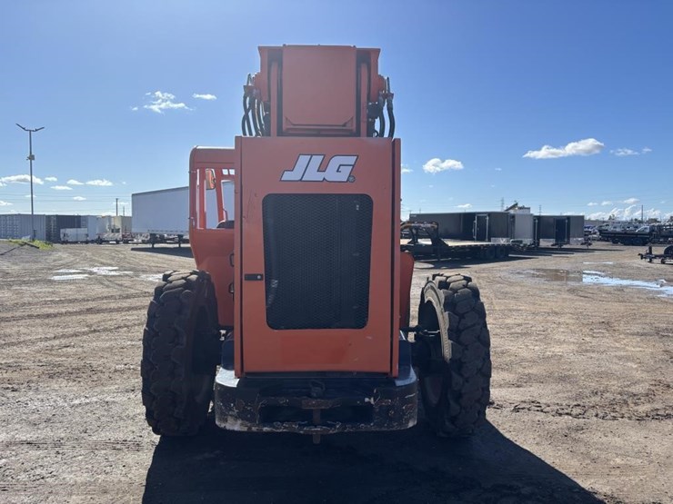 2018-jlg-8042-image-8