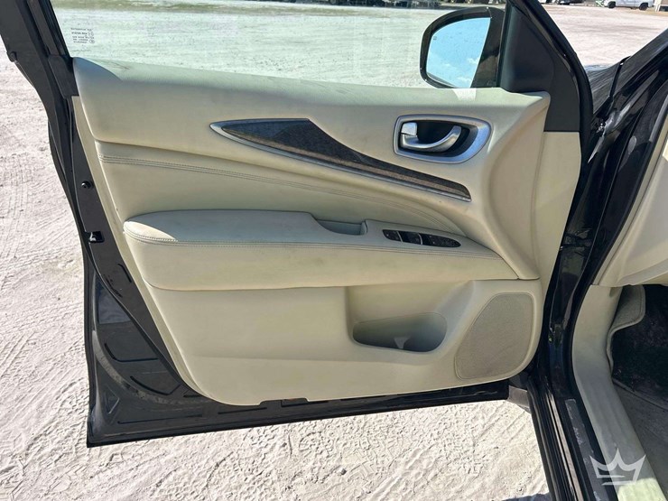 2013-infiniti-jx35-awd-suv-image-11