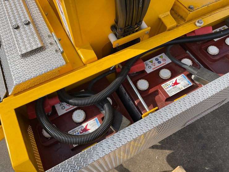 #8550-•-2023-omme-2750-rxbdj-hybrid-tracked-aerial-lift-image-107