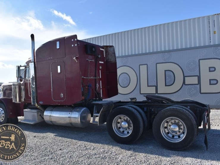 2004-peterbilt-379-image-7