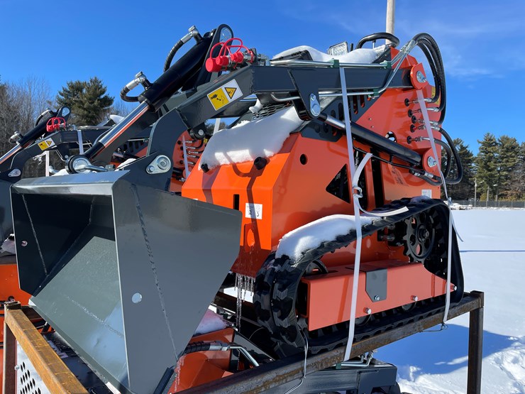 #5411-•-2025-ats-mini-skid-steer-loader-t460-image-1