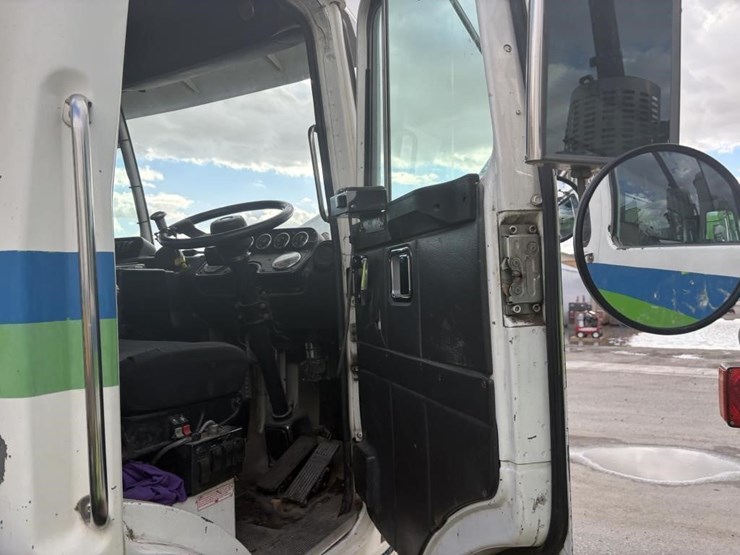 2008-autocar-wxr64-image-14