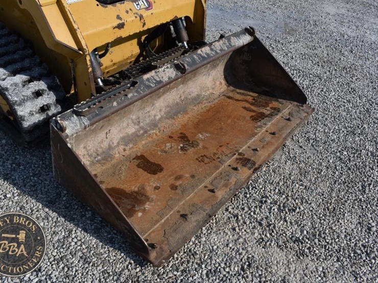 2020-caterpillar-259d3-image-26