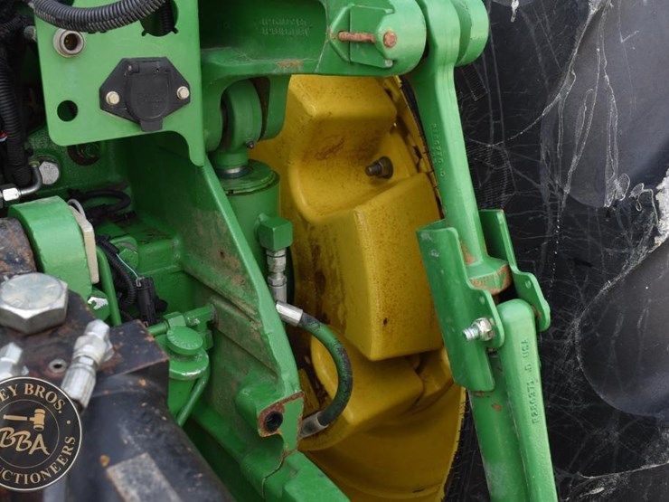 2014-john-deere-8345r-image-33