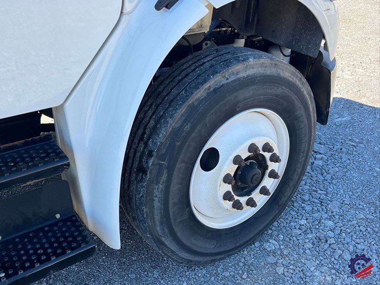 2019-freightliner-m2-s/a-box-truck-image-10