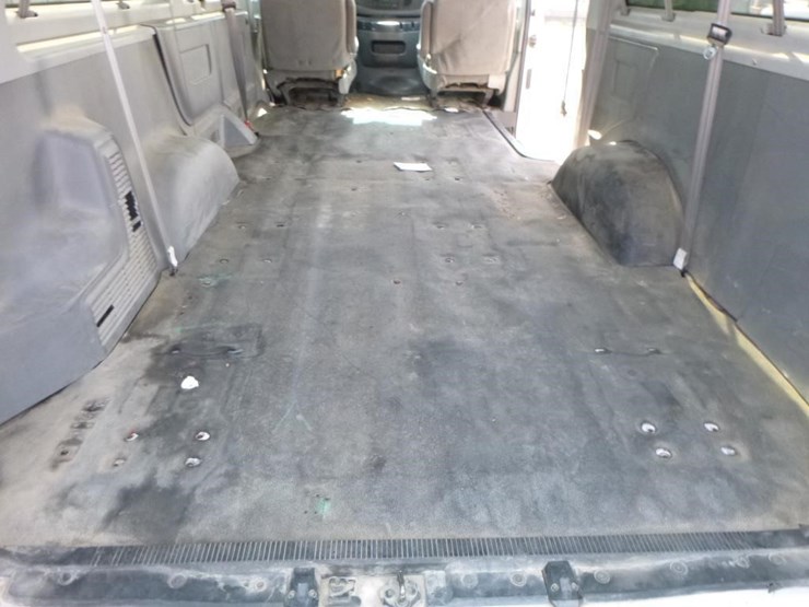 2006-ford-e350-image-18